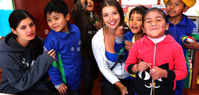 volunteer in peru
